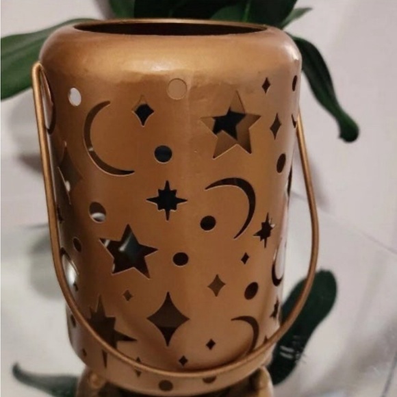 Aladdin/ Jazmin Metal Lantern for Tea Lights - Picture 2 of 4